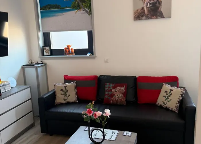 아파트 Scottish Thistle